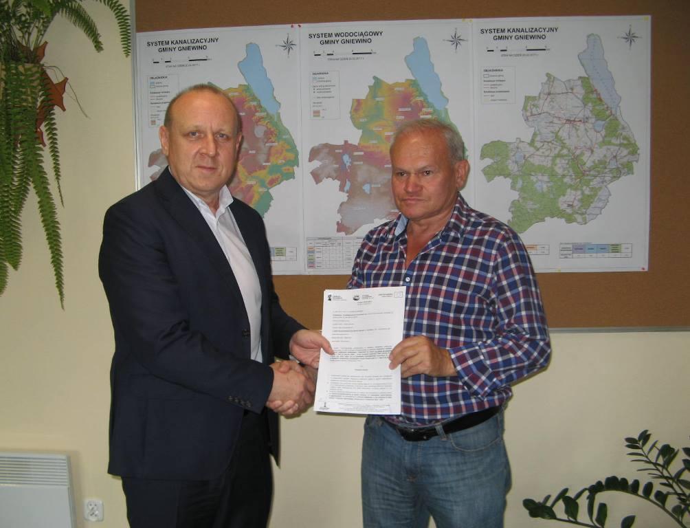 Podpisanie umowy na budowę kanalizacji sanitarnej w Jęczewie